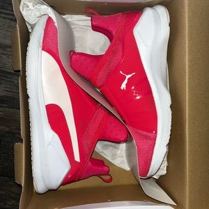 Women’s Puma slip on size 10 shoe